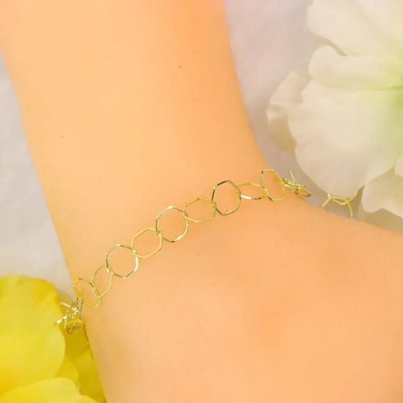 Minimalist Anklet, Sleek & Modern Design, Women’s Fashion, YC110393-A - Picture 8 of 10